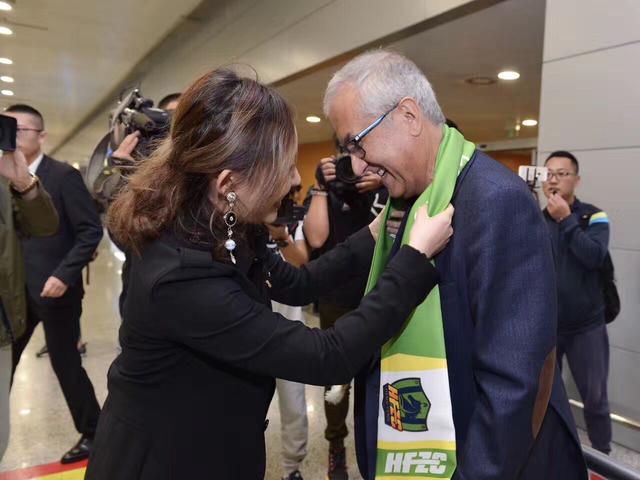 被cao到腿软男o女a